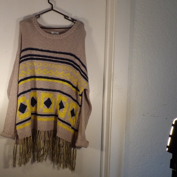 Hayden Los Angeles Tribal/Aztec Pattern Fringed Sweater Sz L - Picture 1 of 6